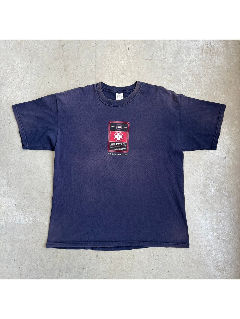 Vintage 90s Ski Patrol Breckenridge Sun Faded T-Shirt Extra Large Navy